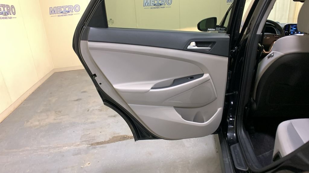 Used 2019 Black Noir Pearl Hyundai Value image 20