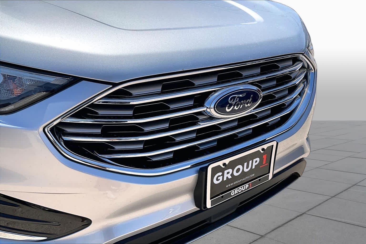 Used 2019 Ingot Silver Ford SEL image 29