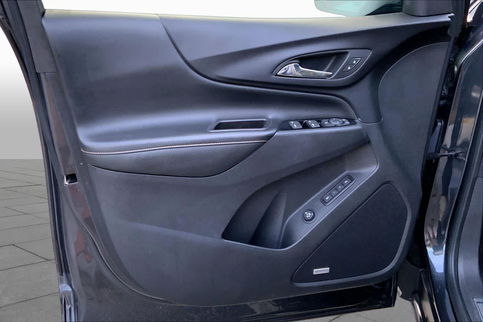 Used 2022 Iron Gray Metallic Chevrolet Premier image 19