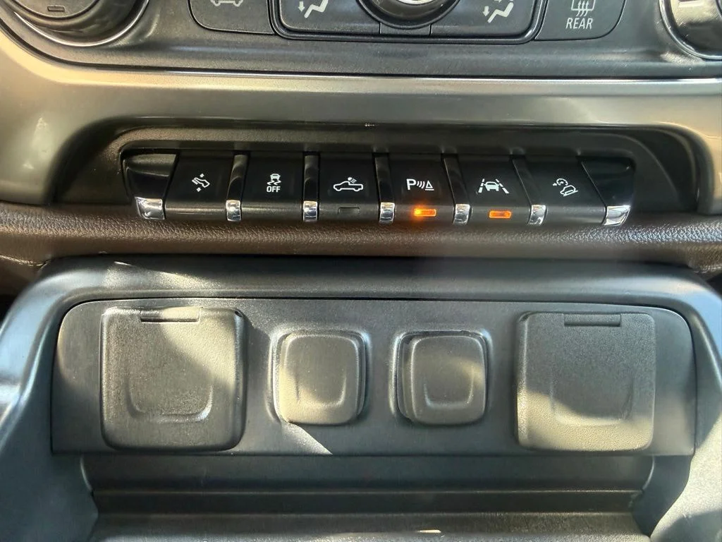 Used 2018 Black Chevrolet LTZ image 18