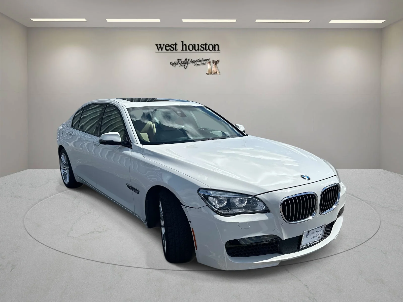 Used 2015 Alpine White BMW 4dr Sdn 750Li xDrive AWD image 2