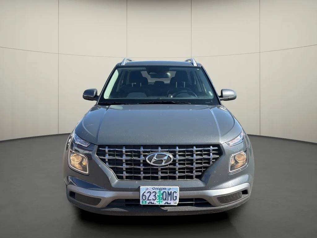 Used 2025 Gray Hyundai SEL image 2