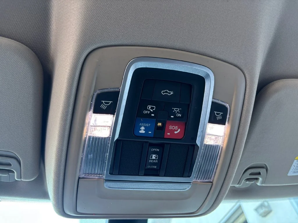 Used 2019 Black Ram Laramie image 36