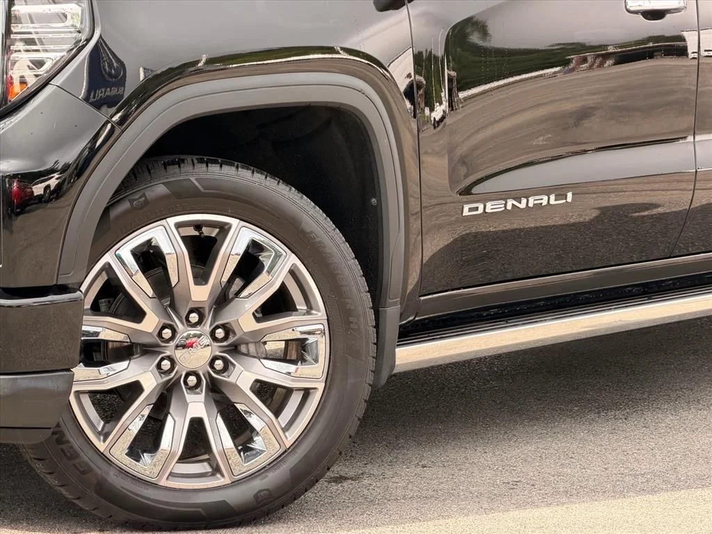 Used 2023 Black GMC Denali image 31