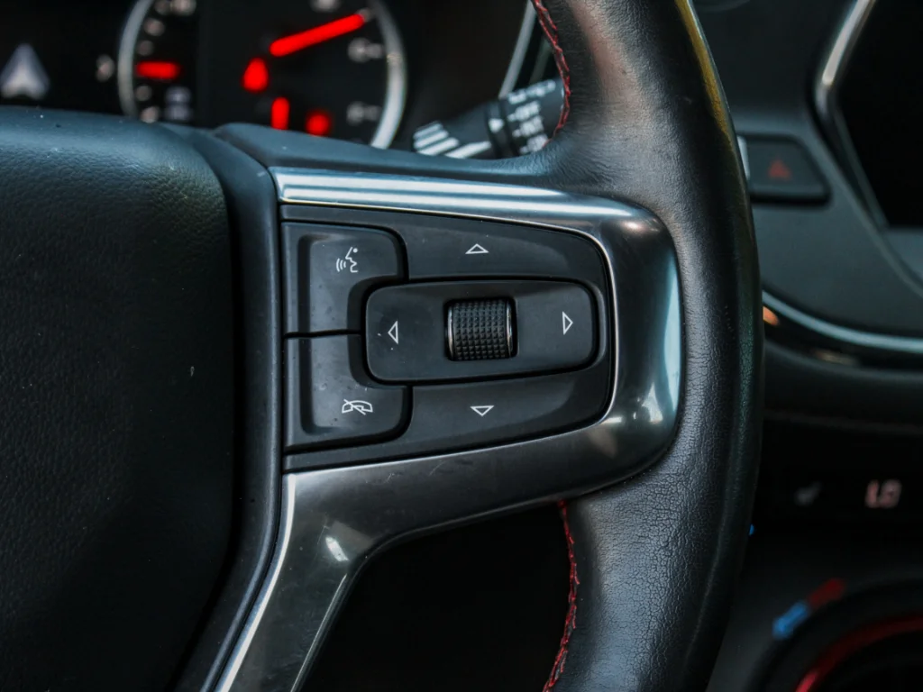 Used 2021 Silver Ice Metallic Chevrolet RS image 17