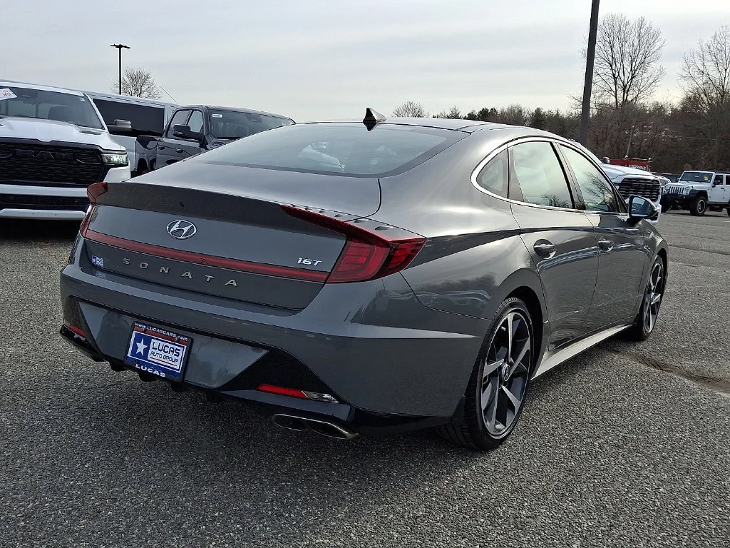 Used 2023 Hampton Gray Hyundai SEL Plus image 11
