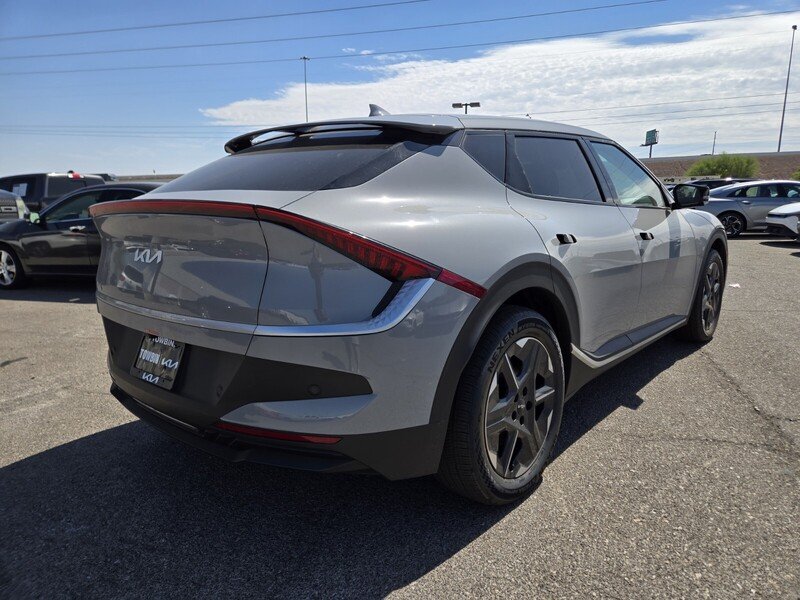 New 2026 Gray Kia Light image 3