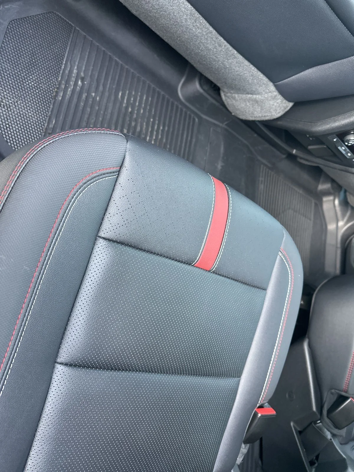 Used 2024 Gray Chevrolet RS image 31