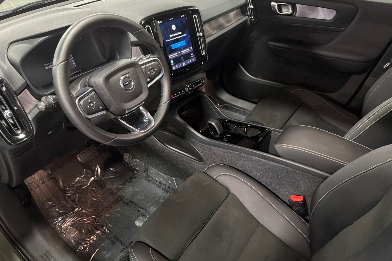 Used 2023 GREEN Volvo Plus image 9