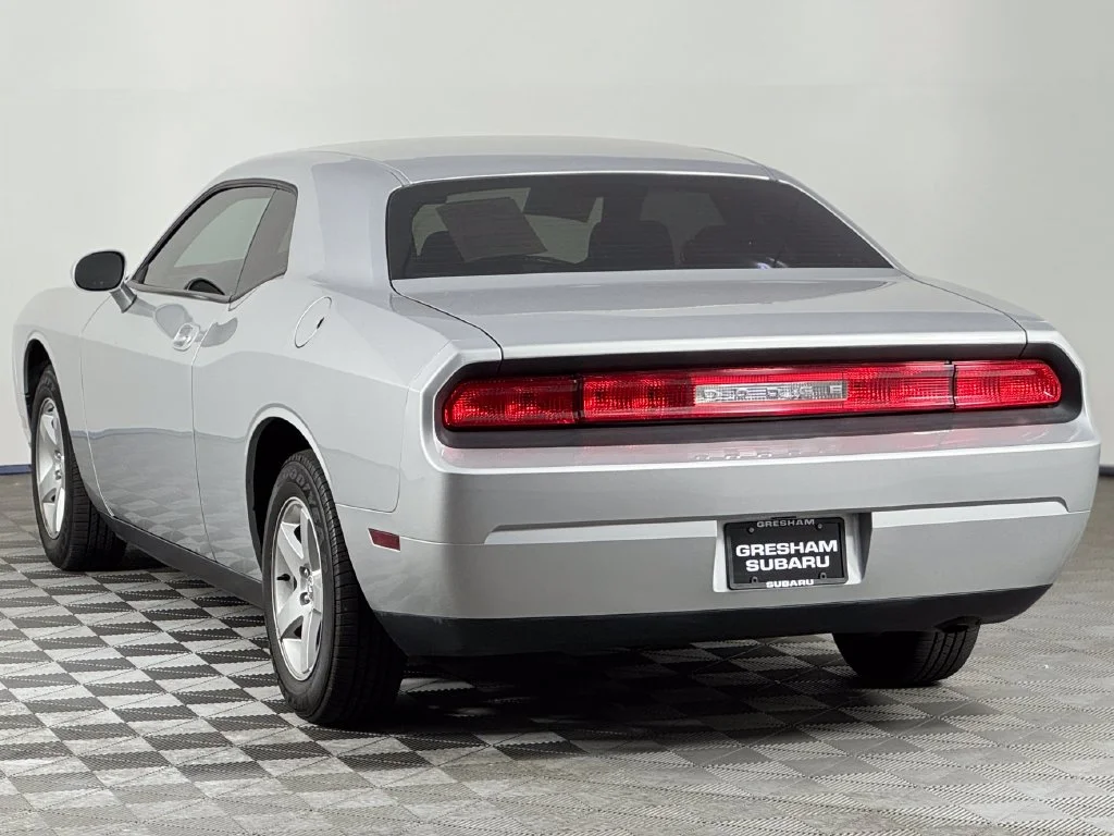 Used 2010 Bright Silver Metallic CC/Mineral Gray Met CC Dodge SE image 4