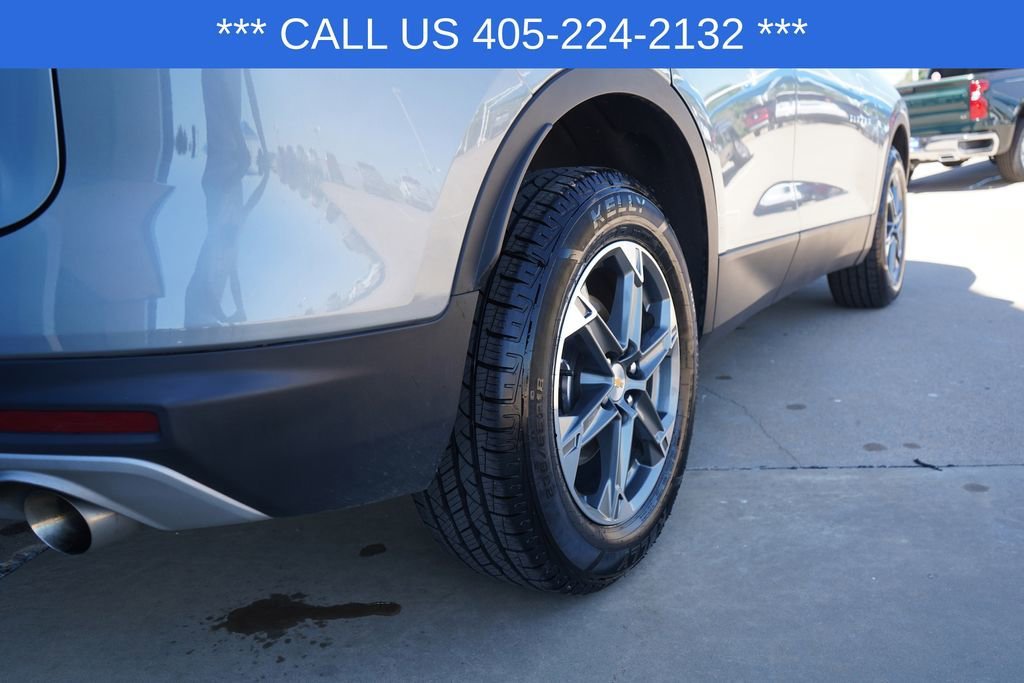 Used 2025 Sterling Gray Metallic Chevrolet 2LT image 8