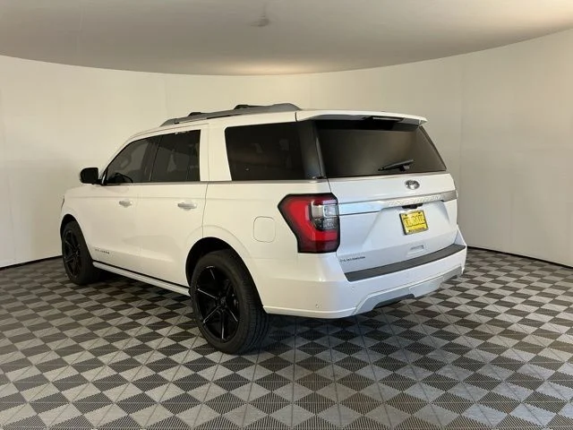 Used 2019 White Platinum Metallic Tri-Coat Ford Platinum image 6
