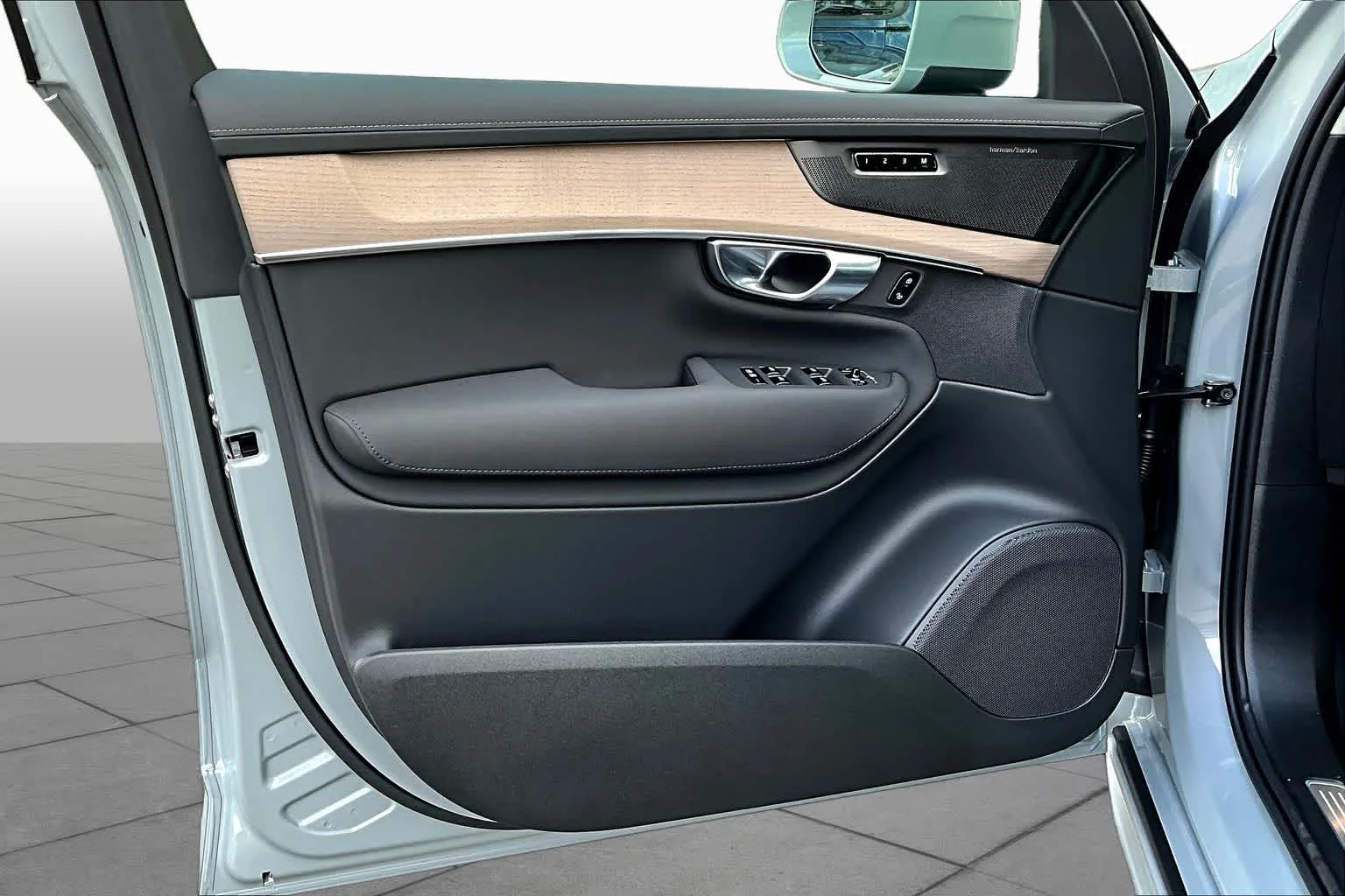 New 2026 Vapour Grey Volvo Plus image 11