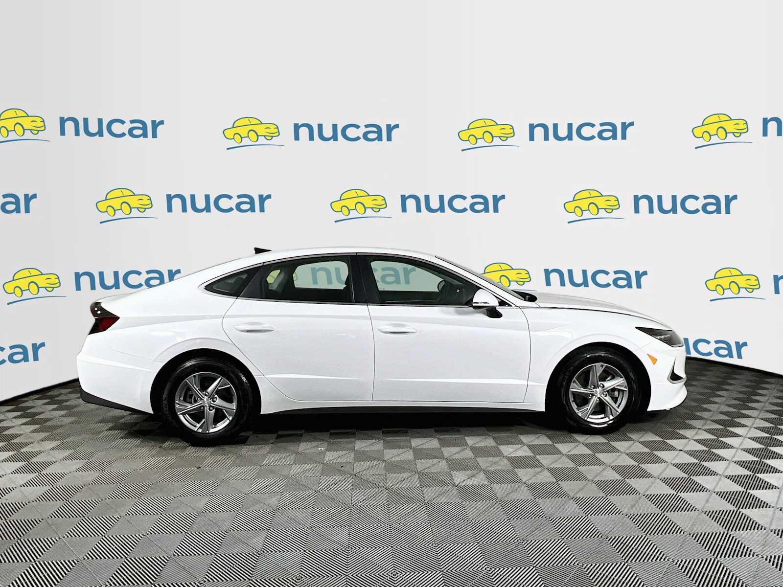 Used 2023 Serenity White Hyundai SE image 8
