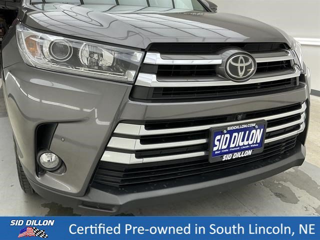 Used 2018 Predawn Gray Mica Toyota Limited Platinum image 27