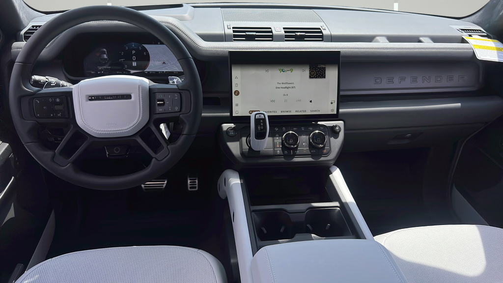 New 2026 Gray Land Rover  OCTA image 15