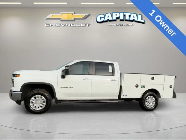 Used 2025 White Chevrolet LT image 3