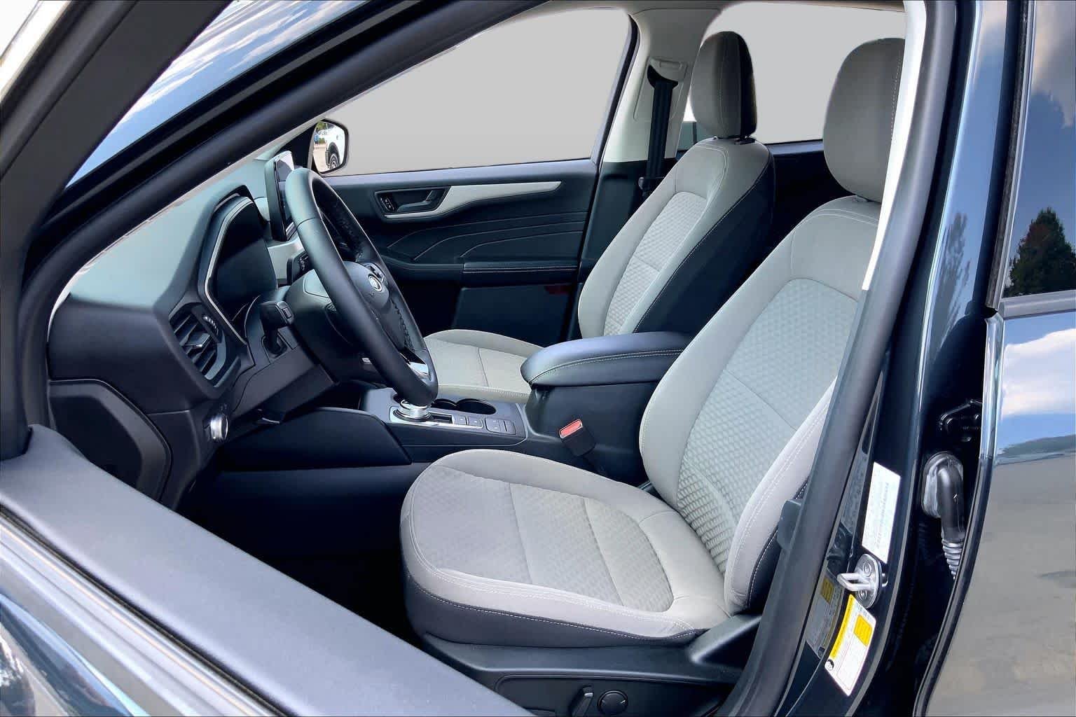 Pre-Owned 2022 Ford Escape SE
