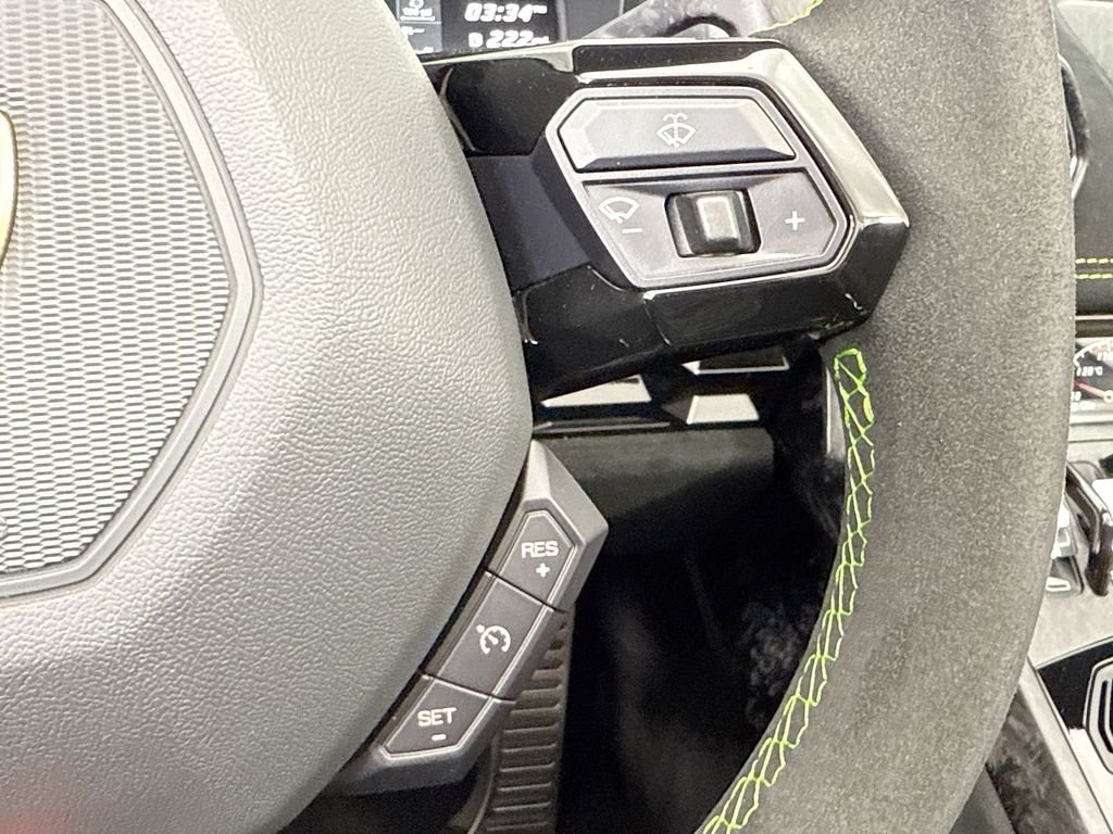 Used 2018 Nero Noctis Lamborghini Performante image 20