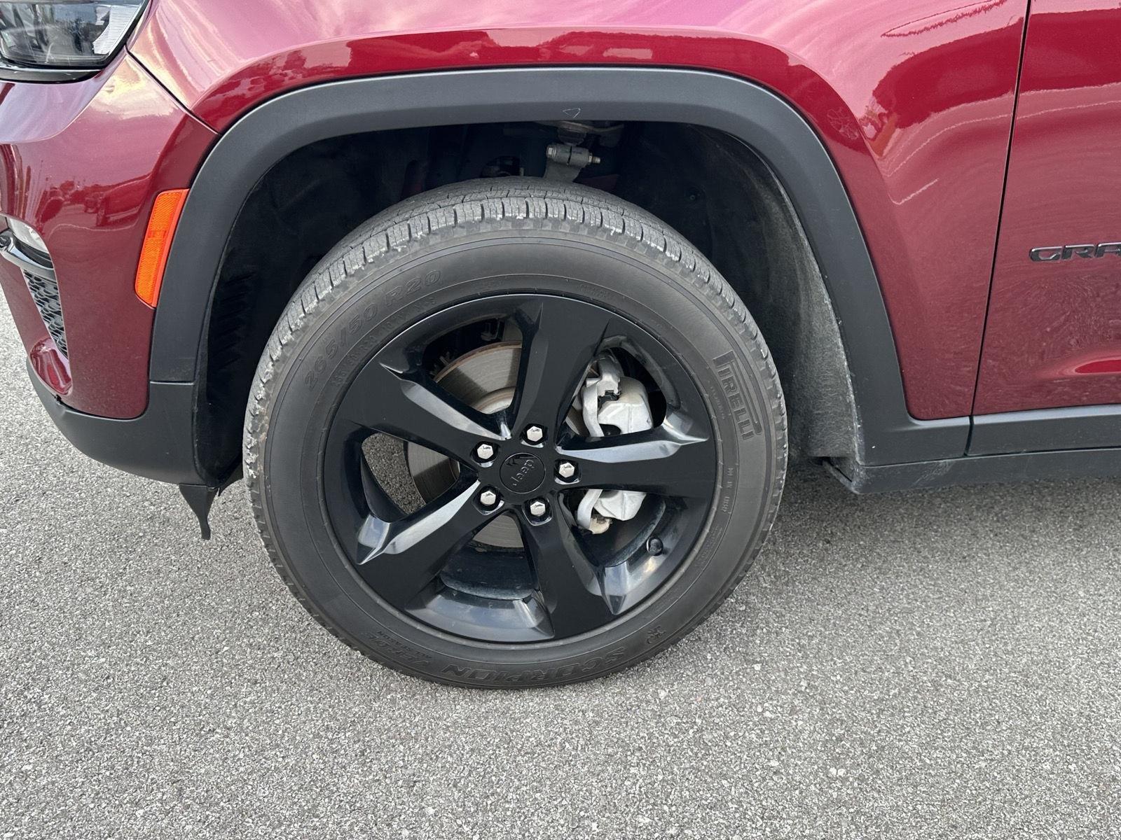 Used 2024 Velvet Red Pearlcoat Jeep Limited image 6