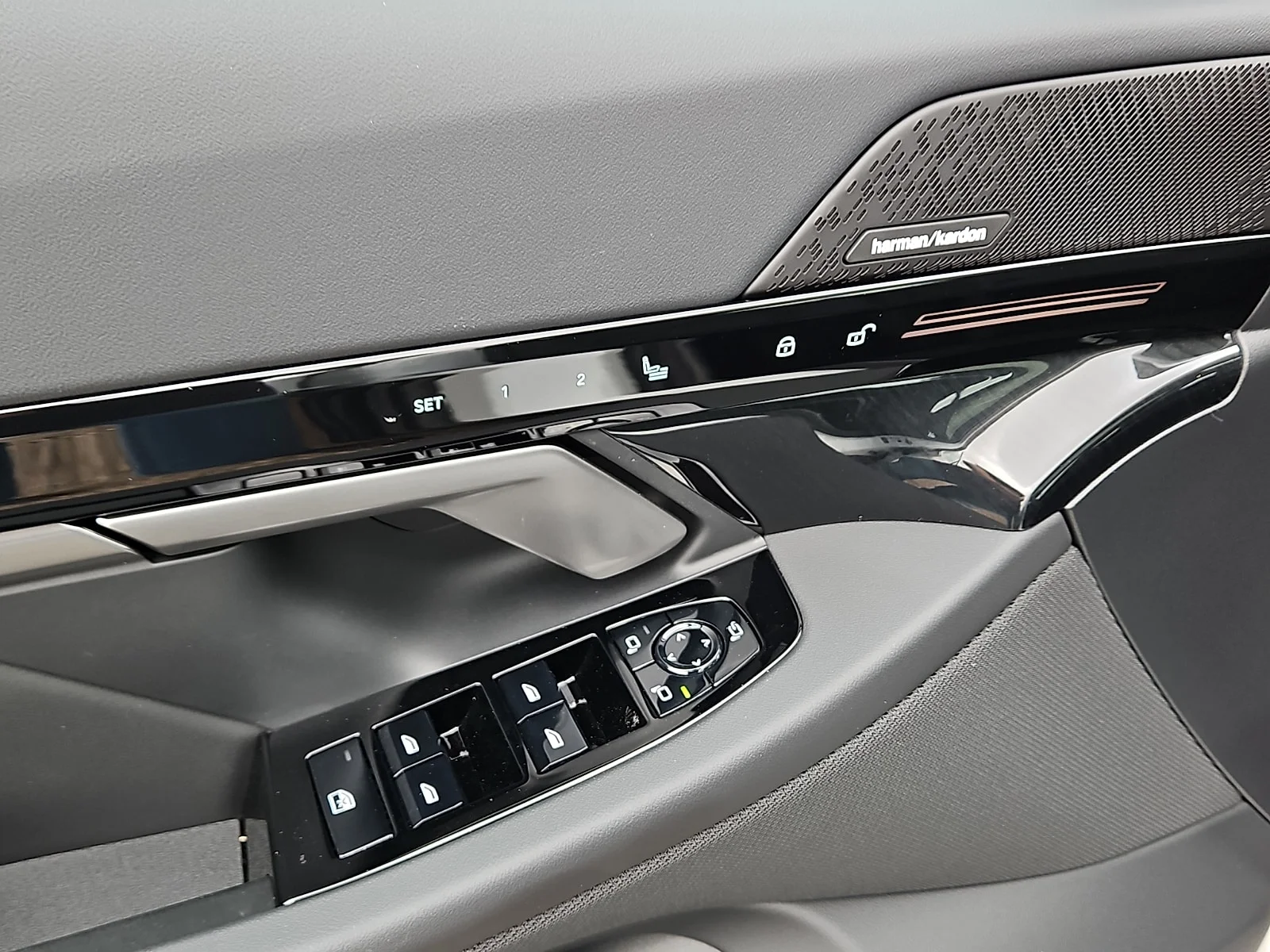 New 2026 Alpine White BMW i xDrive All-Wheel Drive image 15