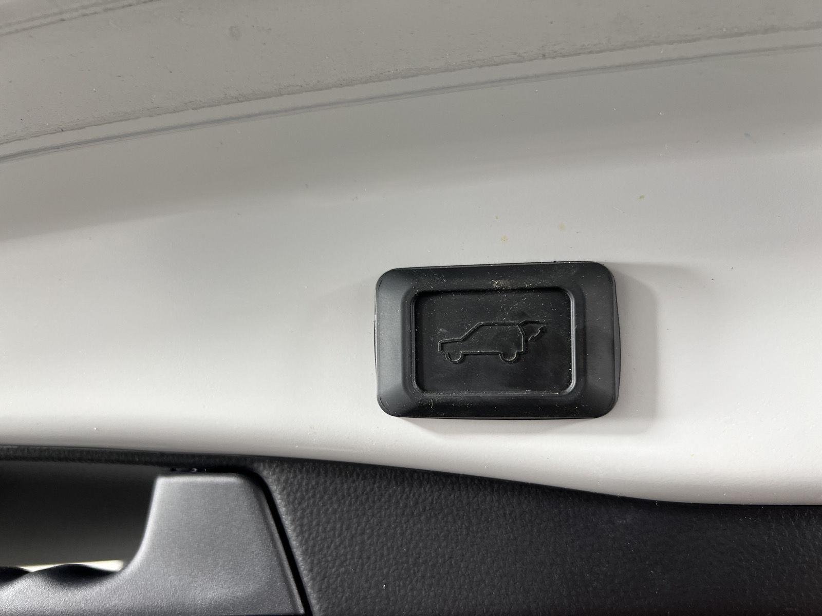 Used 2024 Wind Chill Pearl w/Midnight Black Metallic Roof Toyota XSE image 27