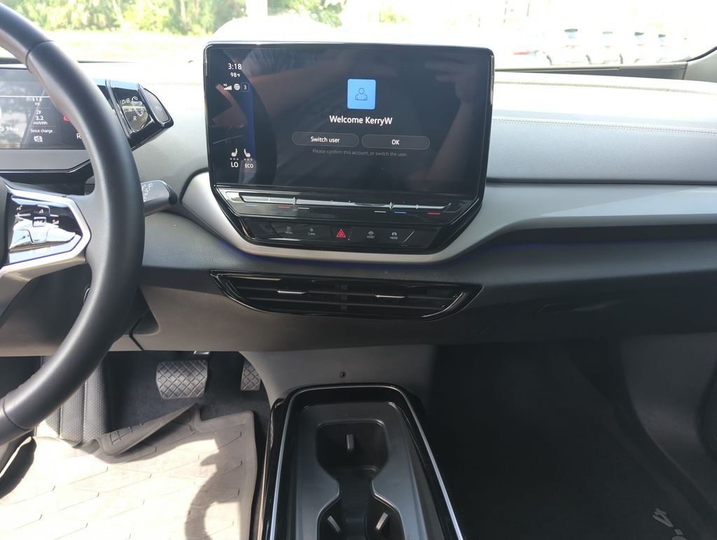 Used 2023 Silver Volkswagen Pro S image 25
