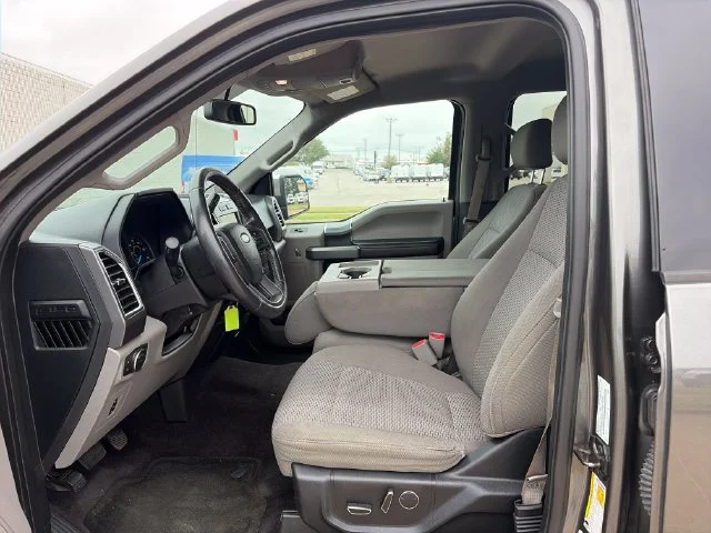 Used 2017 Gray Ford XLT image 9