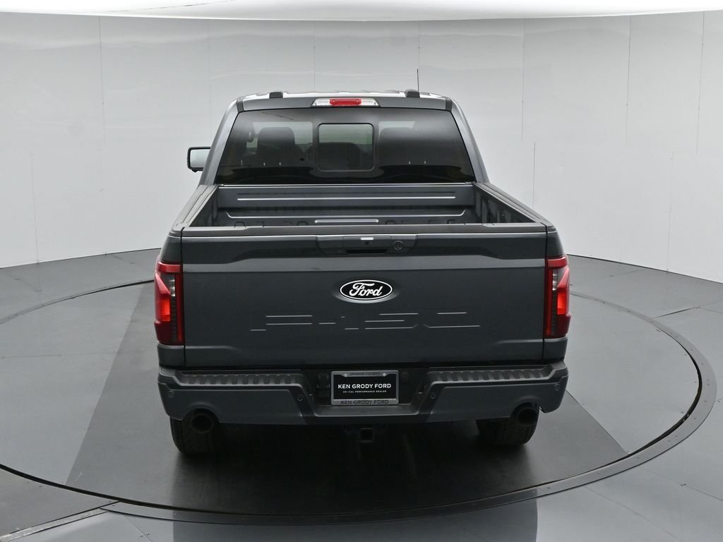 New 2026 Carbonized Gray Metallic Ford XLT image 42