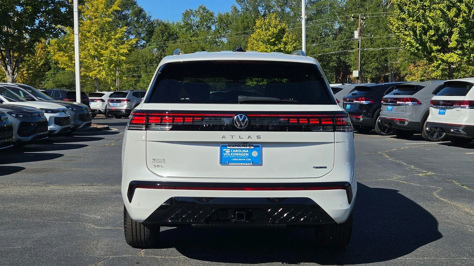 New 2027 Opal White Pearl Volkswagen SEL R-Line image 5