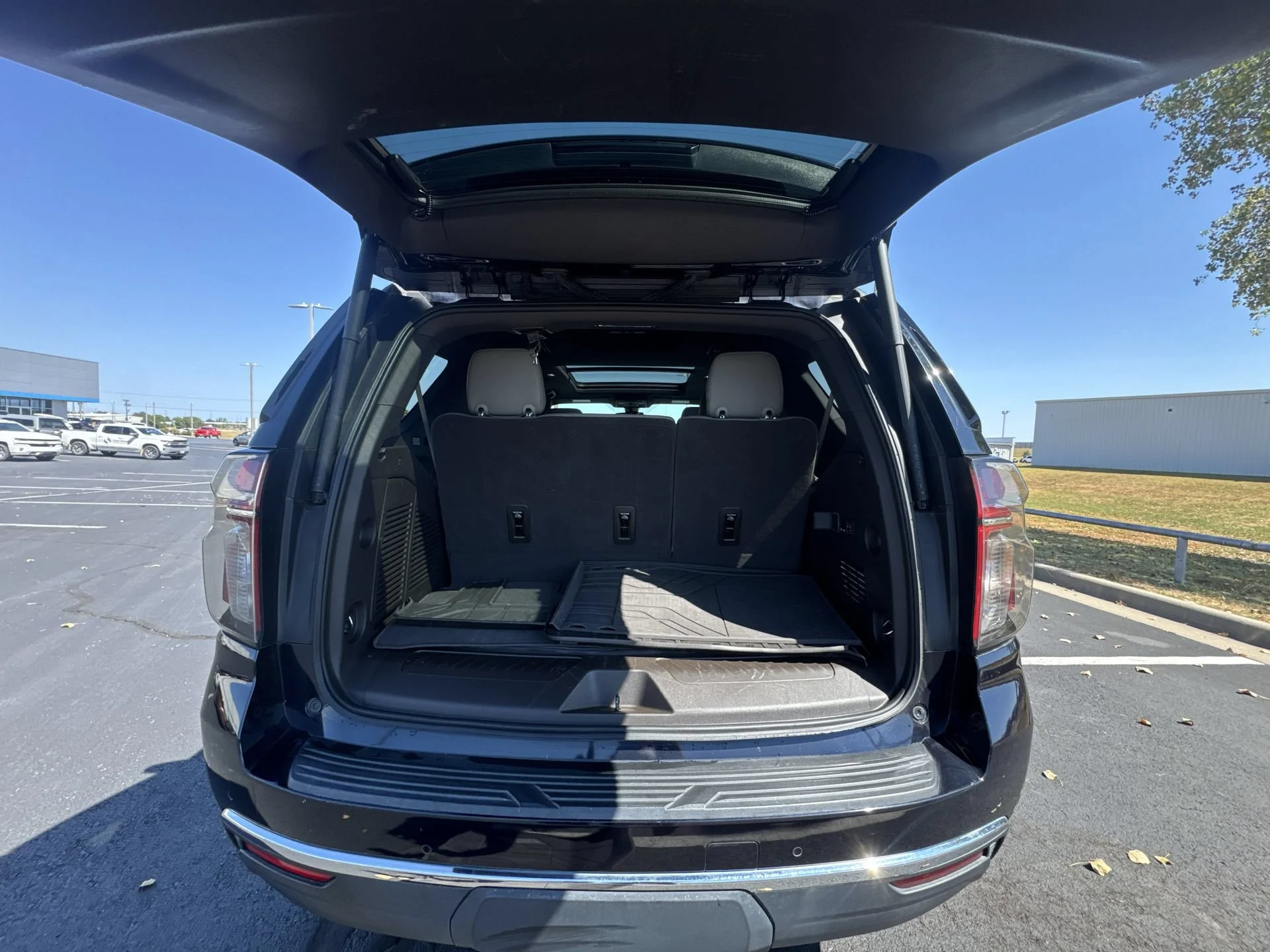 2022 Chevrolet Tahoe LT - Photo 24