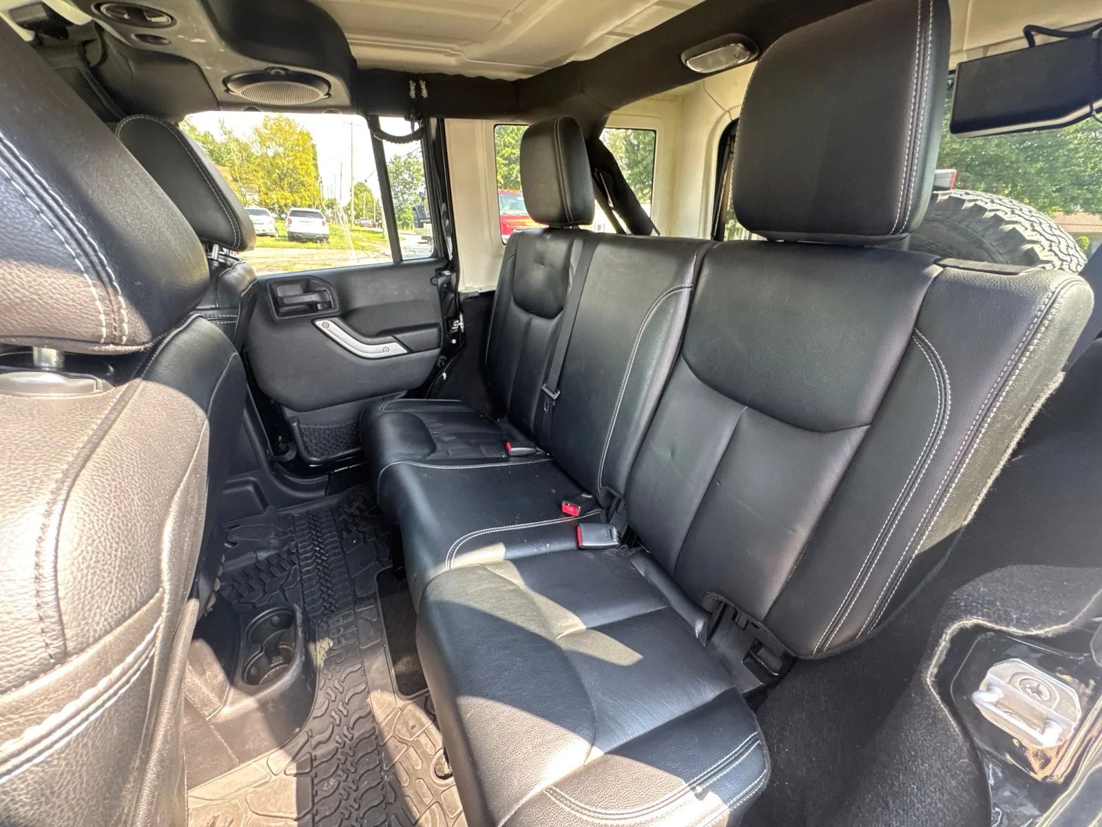 Used 2014 Black Jeep Unlimited Rubicon image 18
