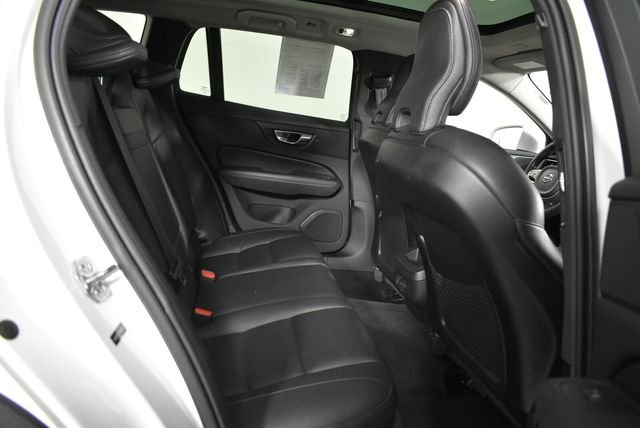 Used 2021 White Volvo T5 image 19