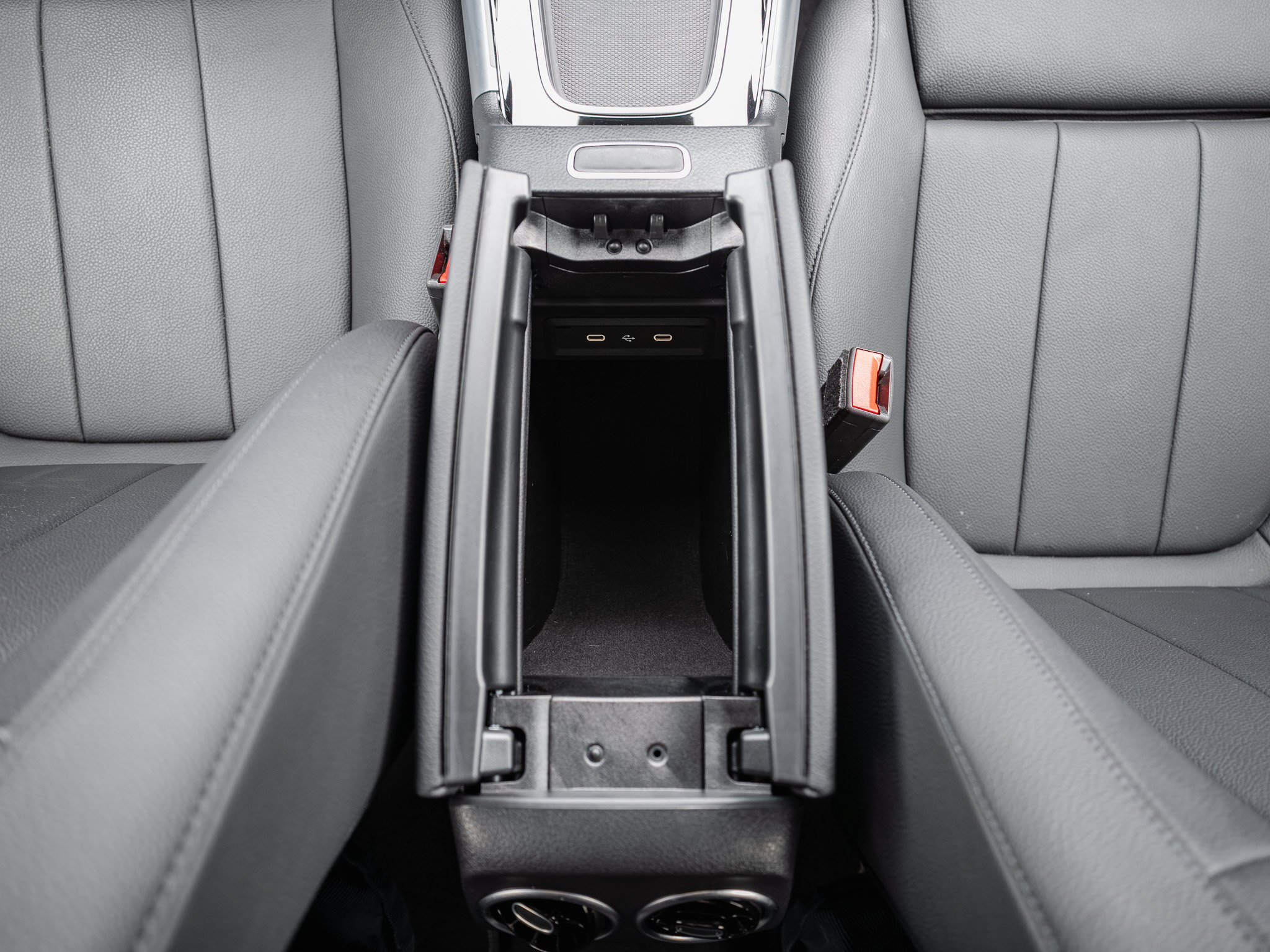 Certified Used 2025 Night Black Mercedes-Benz GLB 250 image 25
