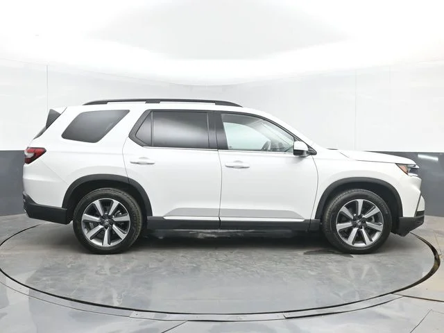 Used 2025 Platinum White Pearl Honda AWD Elite image 11