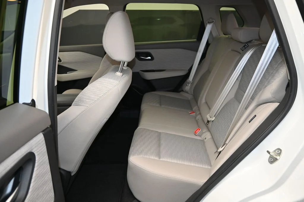 Used 2023 White Nissan SV image 16