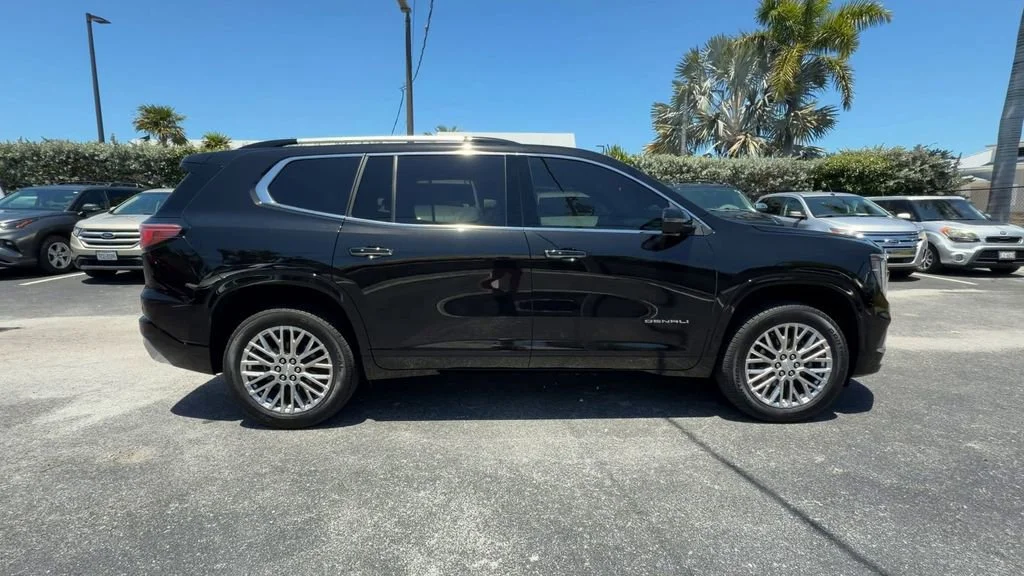 Used 2025 Ebony Twilight Metallic GMC Denali image 9