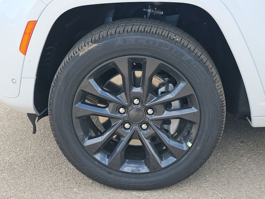 New 2026 Bright White Clearcoat Jeep Limited Reserve image 9