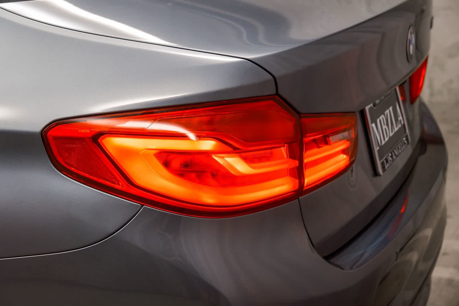 Used 2019 Bluestone Metallic BMW 540i image 7