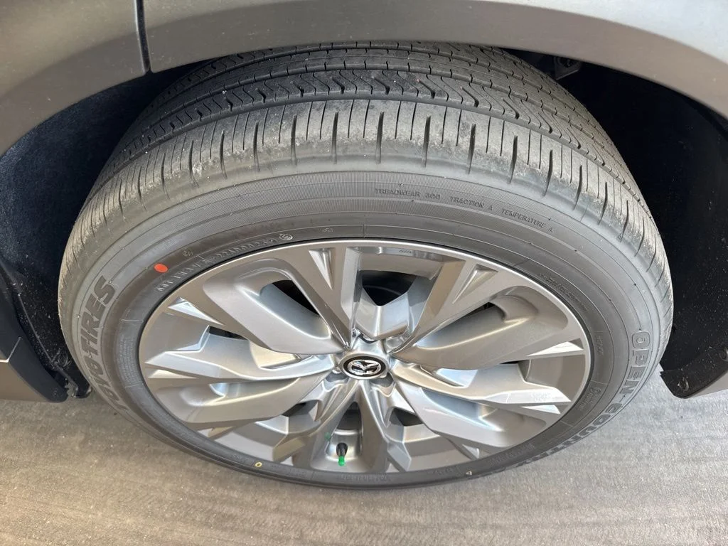 New 2026 Platinum Quartz Metallic Mazda 3.3 Turbo Preferred AWD image 28