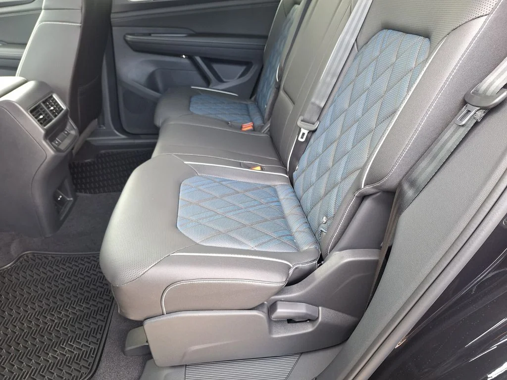 2026 Volkswagen Atlas Cross Sport SEL Premium R-LINE - Photo 23