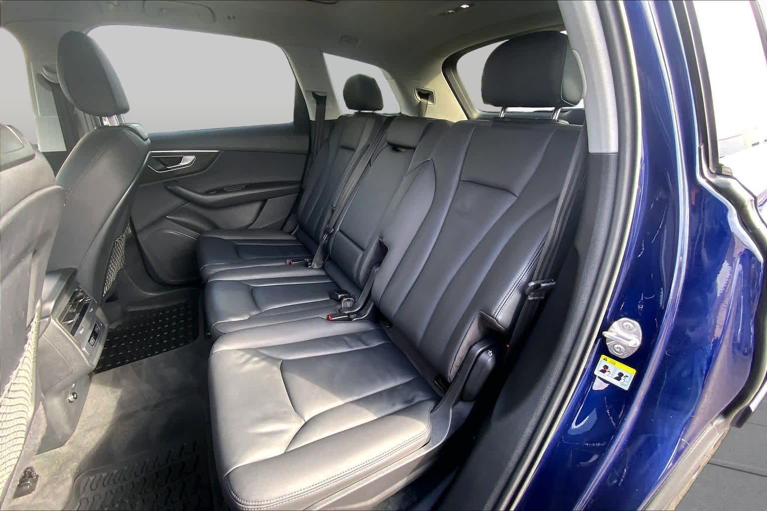 Used 2022 Mythos Black Metallic Audi Premium image 21