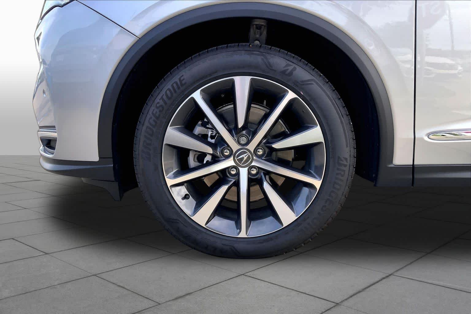 Used 2026 Solar Silver Metallic Acura w/Technology Package image 11