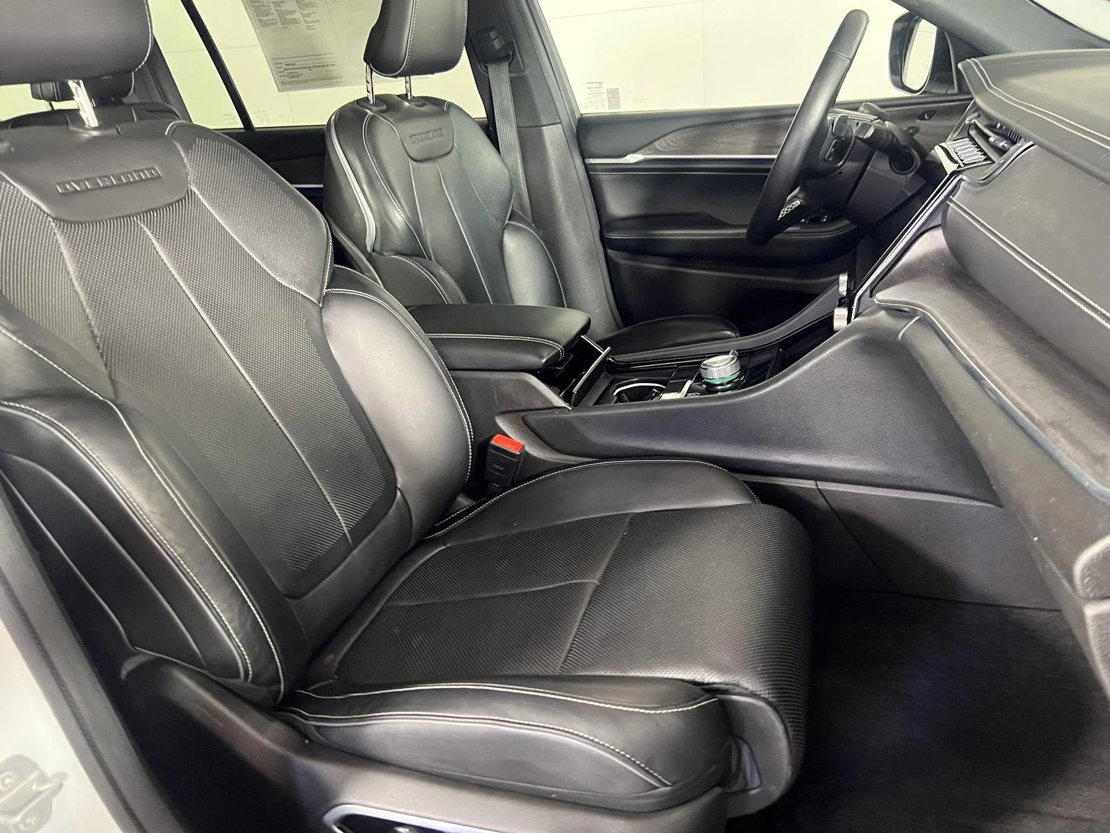 Used 2021 Bright White Clearcoat Jeep Overland image 31