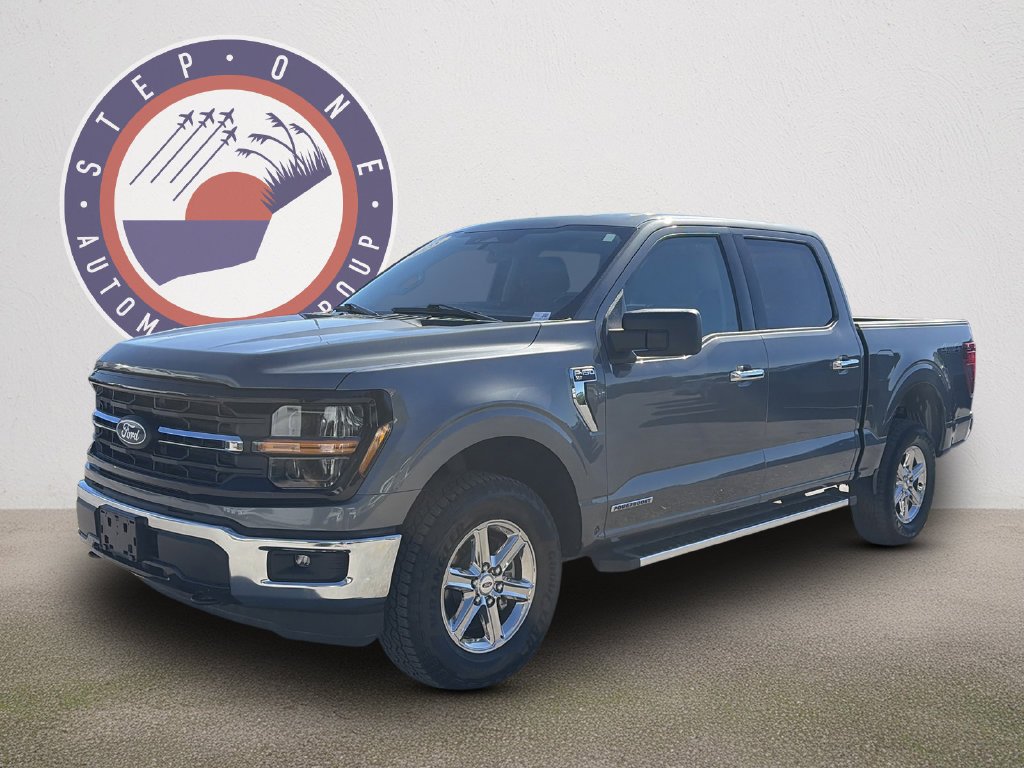 Certified Used 2025 Gray Metallic Ford XLT image 2