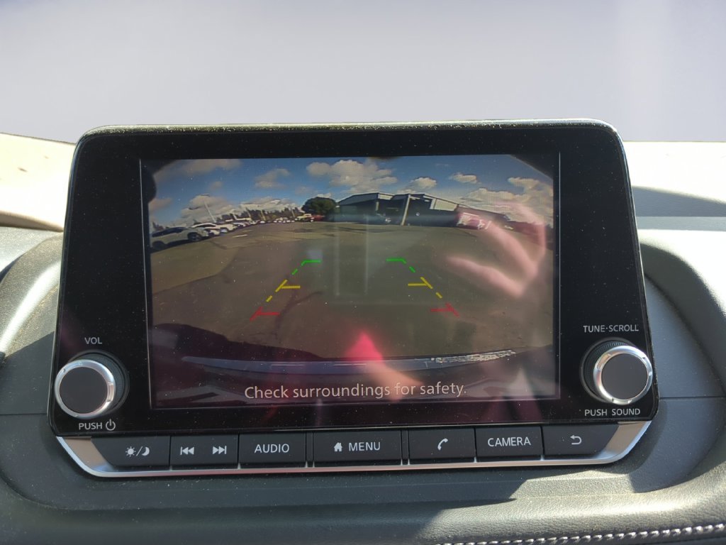 Used 2023 Gray Nissan SV image 16
