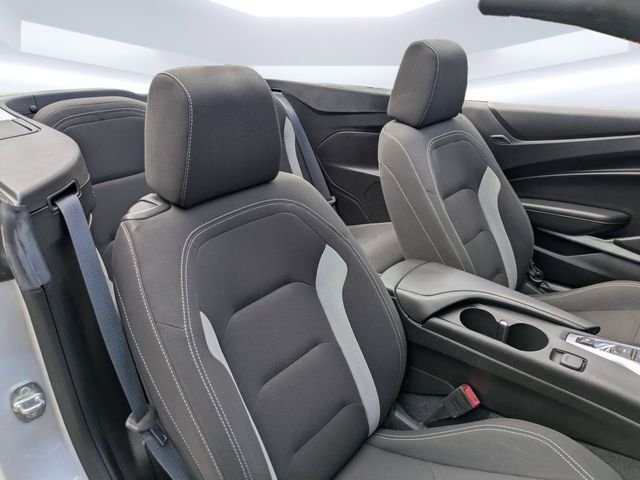 Used 2018 Silver Chevrolet 1LT image 14