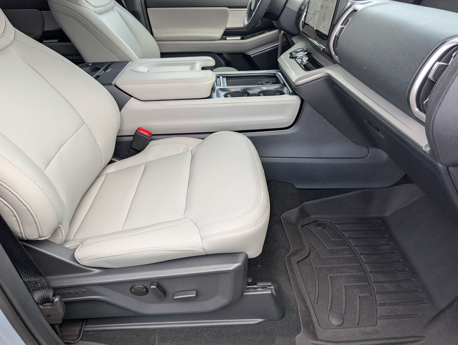 New 2026 Space Silver Metallic Ford Active image 26