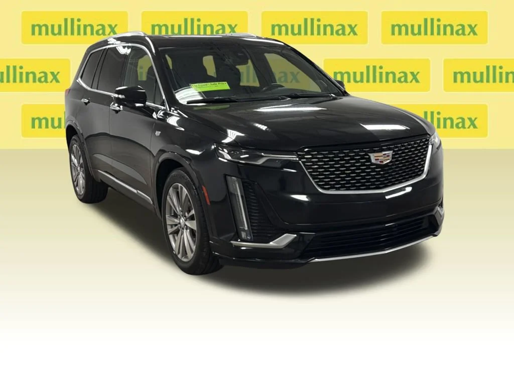 Used 2023 STELLAR BLACK METALLIC Cadillac FWD Premium Luxury image 3
