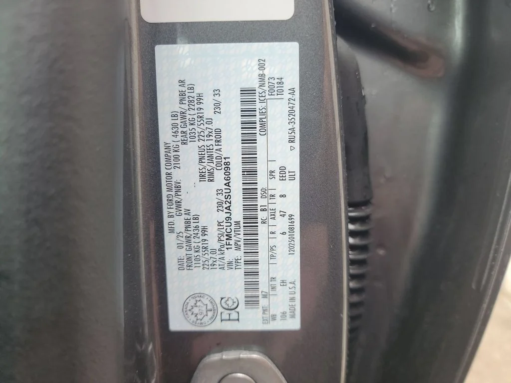 Used 2025  Ford Platinum image 16